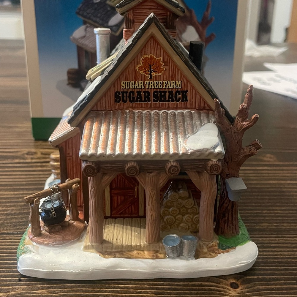 Lemax Sugar tree farm sugar shack